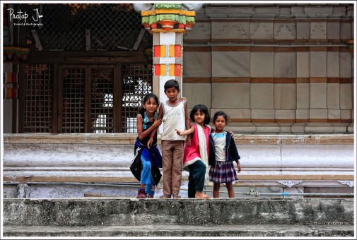 Children in the streets of Ahmedabad