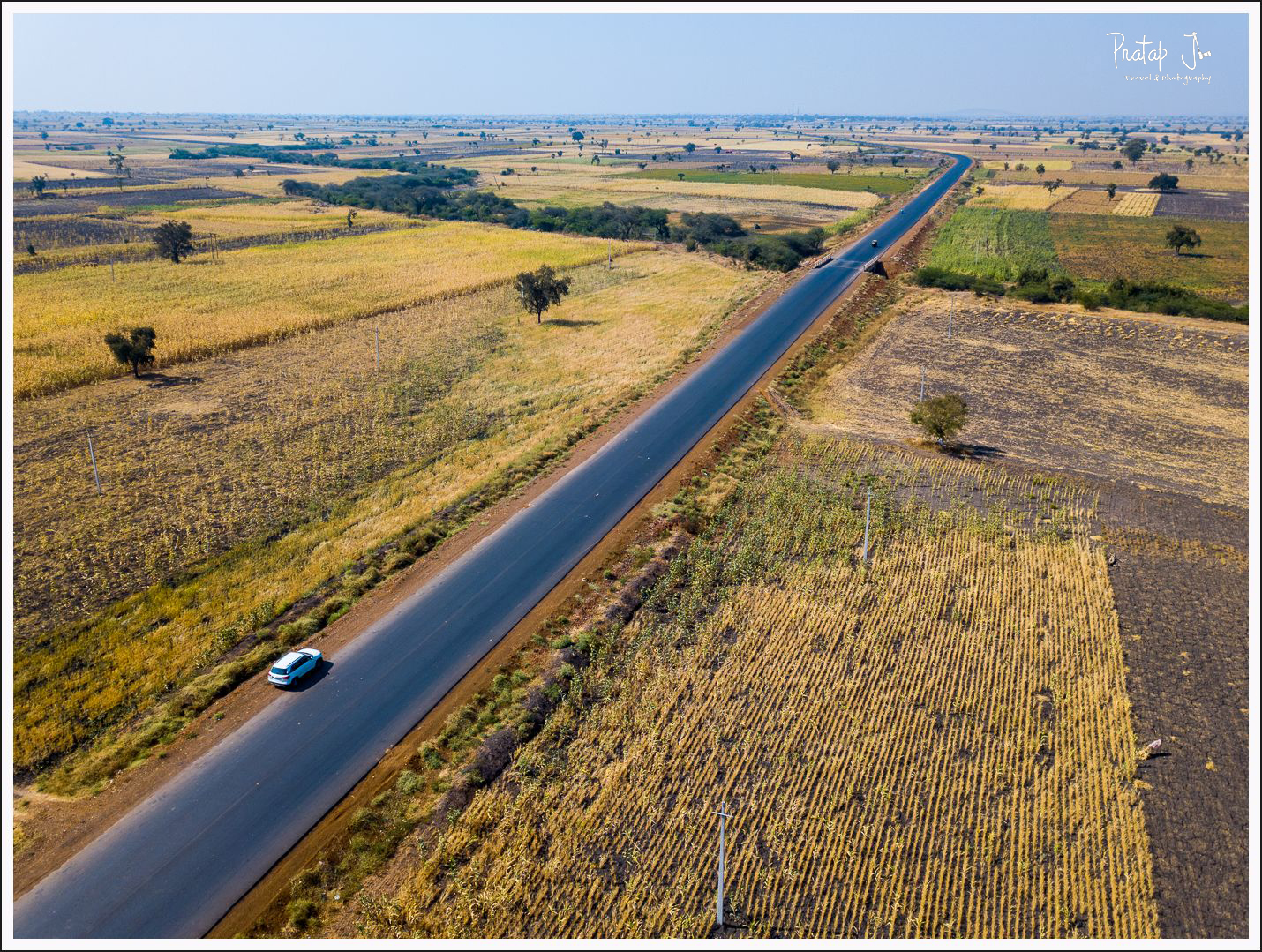 Highway-between-Badami-and-Hubbali_pj.jpg